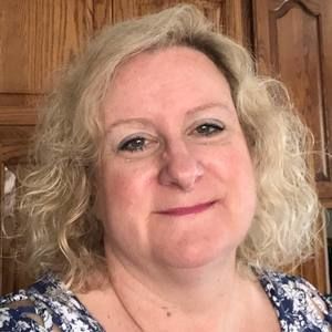 Meet your Posher, Adriana